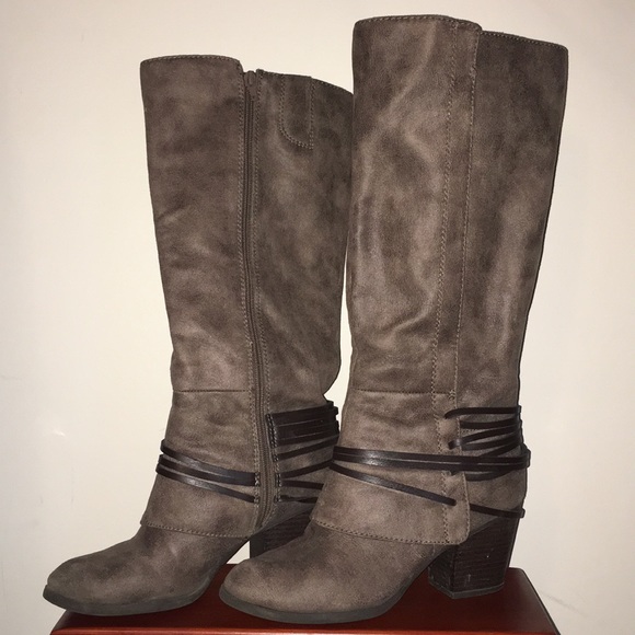 Lexis Boot - Picture 2 of 5